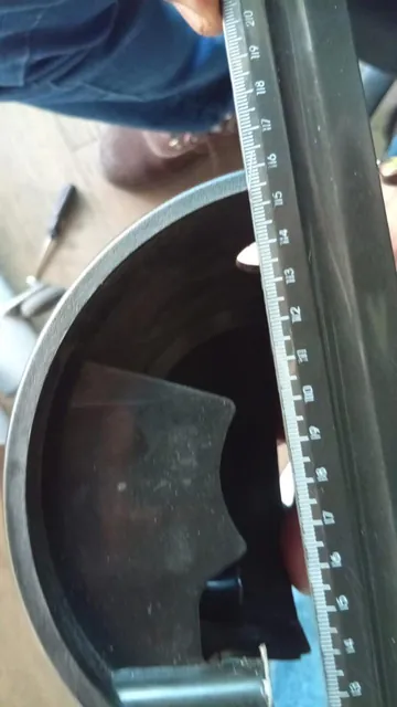 Medição com régua do interior do encaixe da proteção